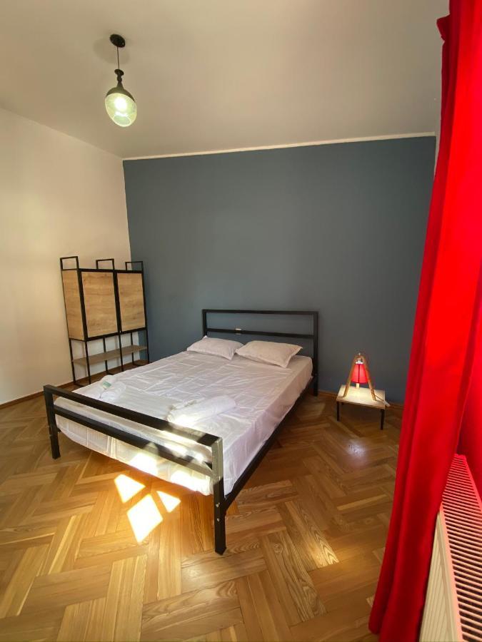 Red Door Daire Tiflis Dış mekan fotoğraf