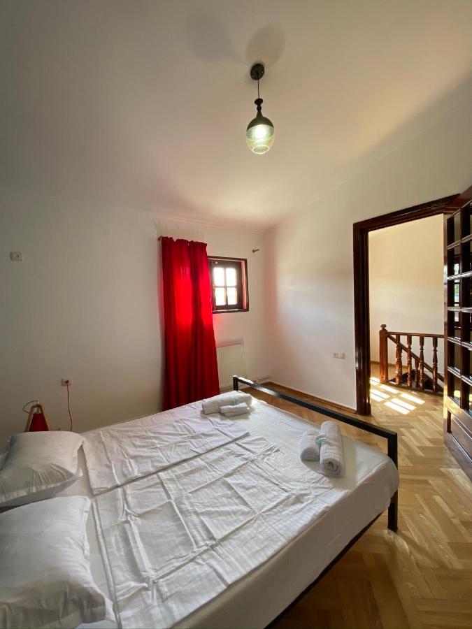 Red Door Daire Tiflis Dış mekan fotoğraf